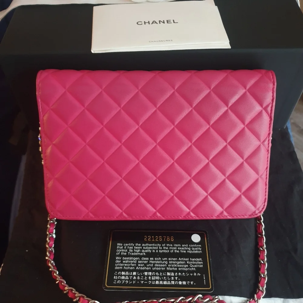 Chanel Woc Diamond CC Fuchsia - Picture 2 of 14